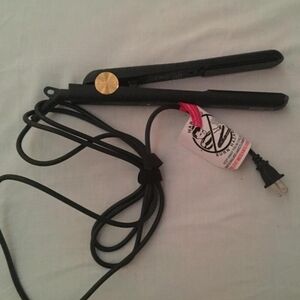 Elegant Black Hair Straightener with Gold Accent